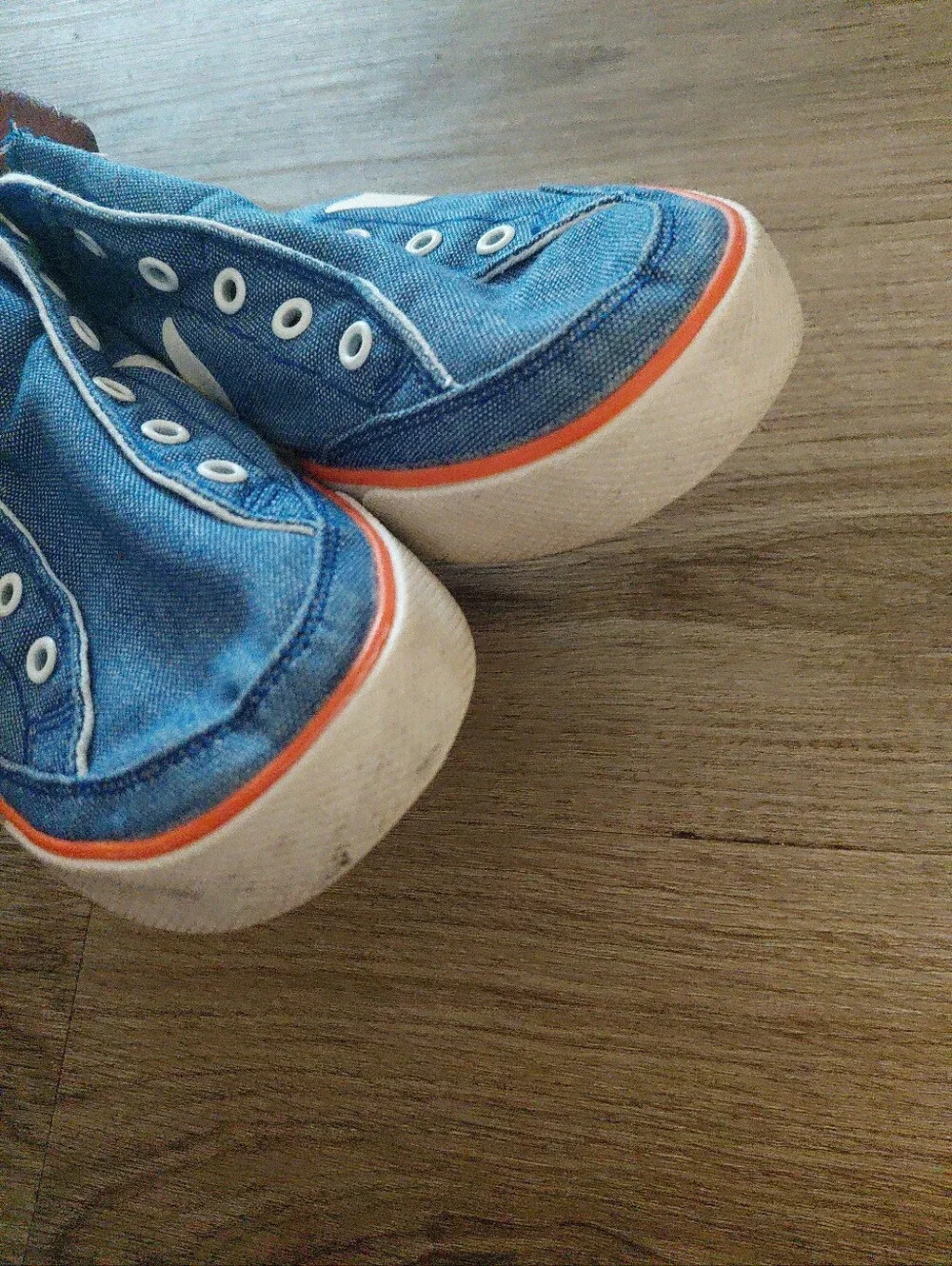 Nike Capri Girls Blue/White Slip on Sneakers Size 4 Youth